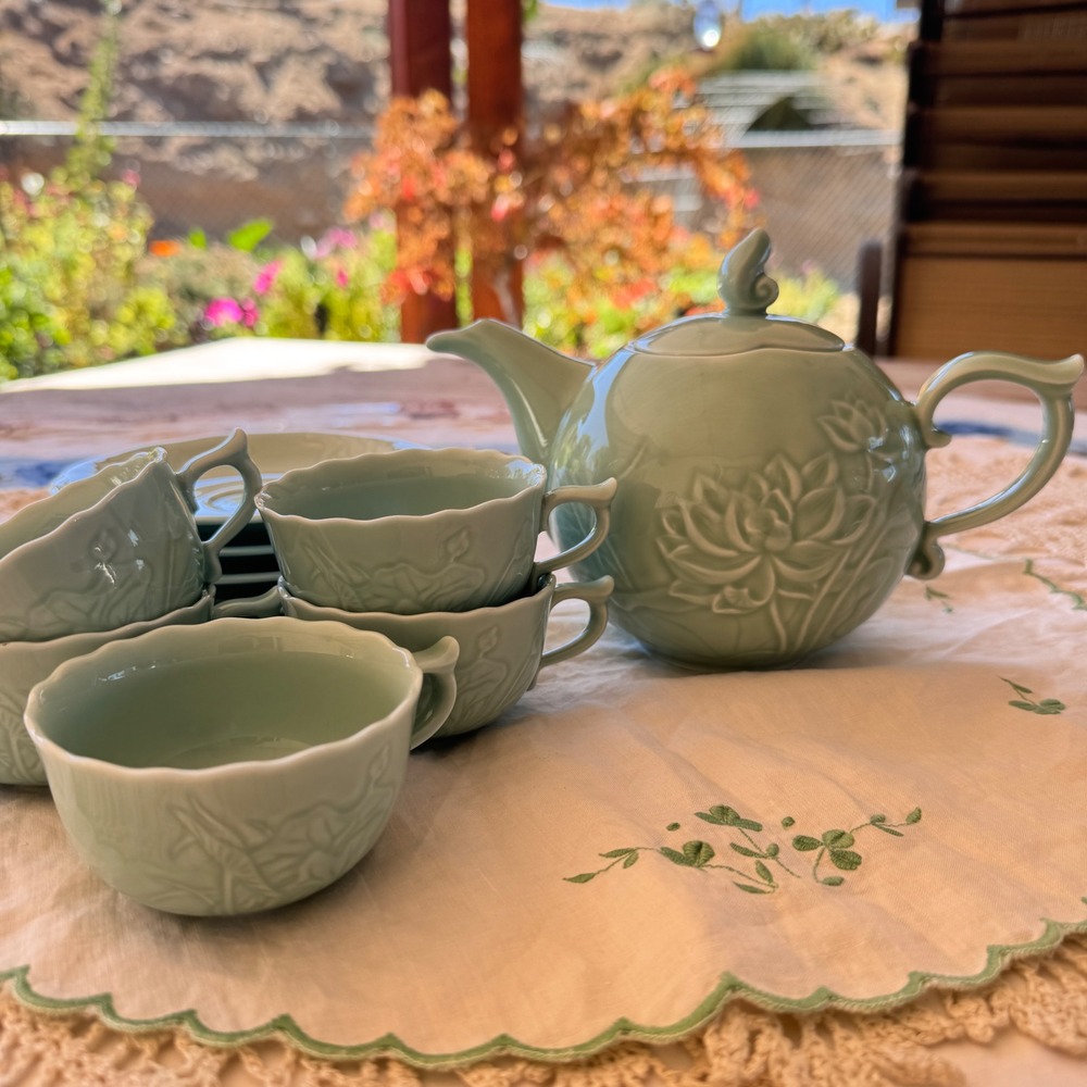 Minh Long I Lotus Celadon Green Fine Porcelain Tea Set Teapot Cups Saucers Box